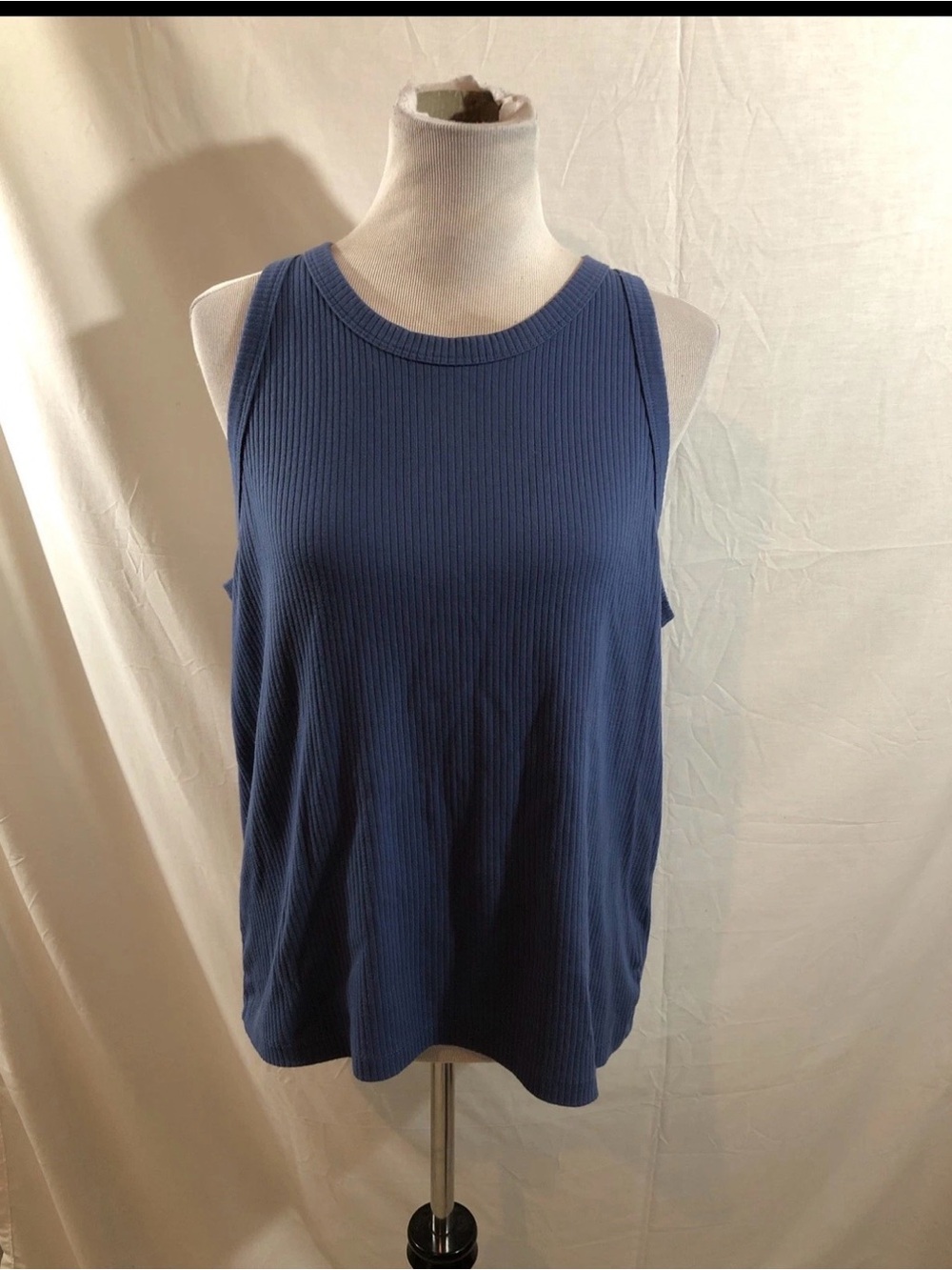 Gap Blue Ribbed Tank - Womens XXL, Bust 21”, Length 23”